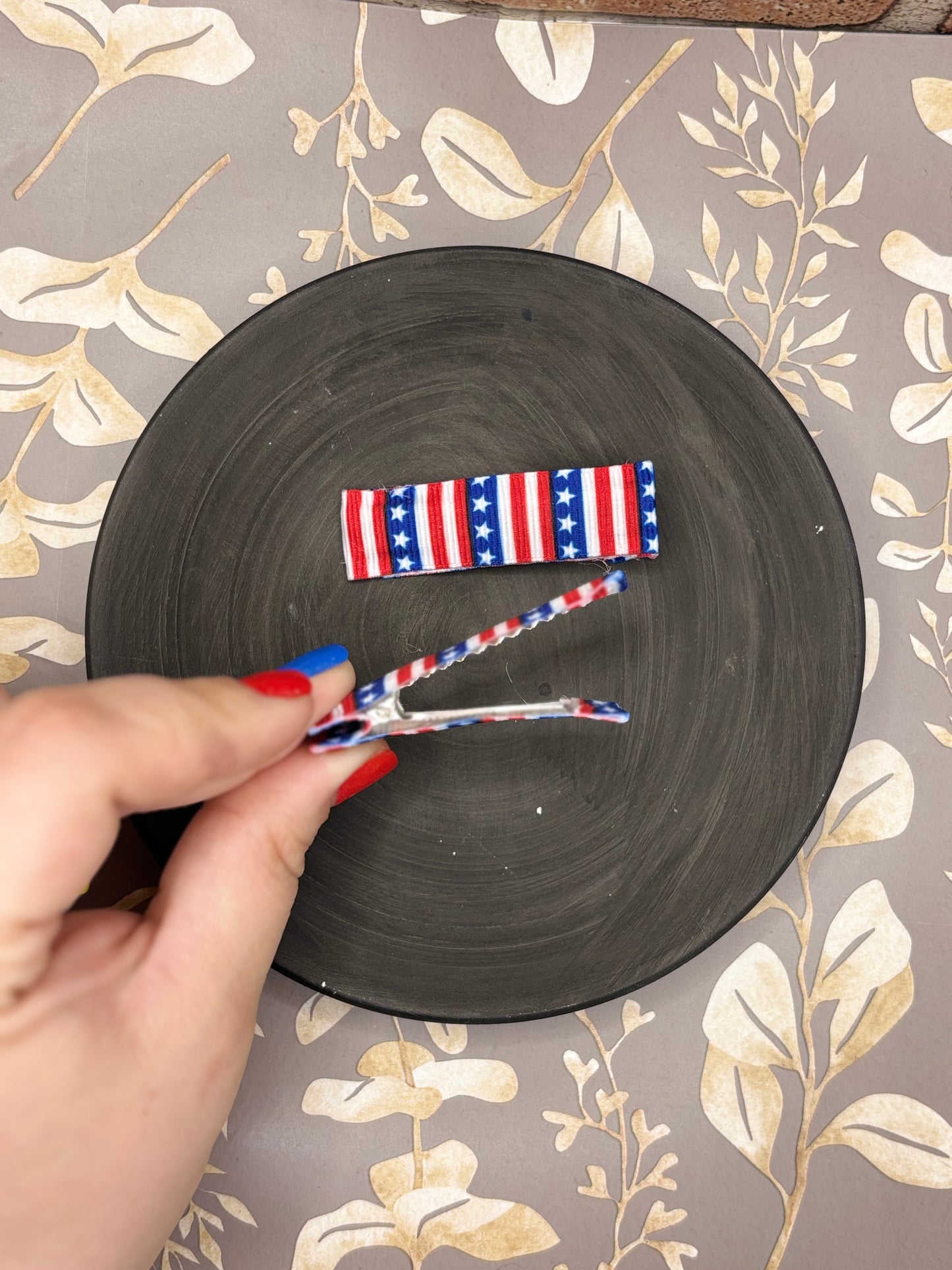 U.S.A. Hair Clips