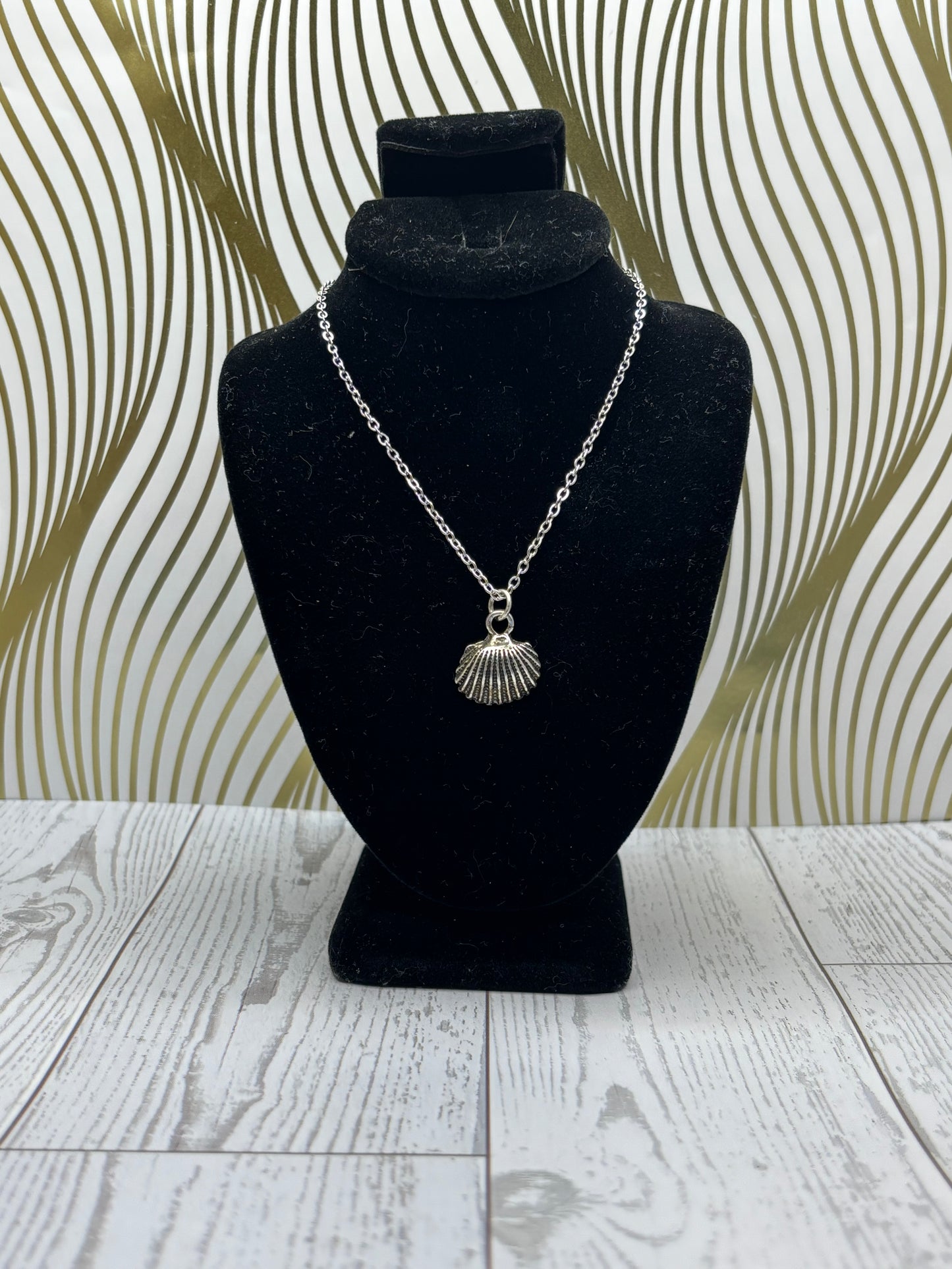 Shell-o Necklace