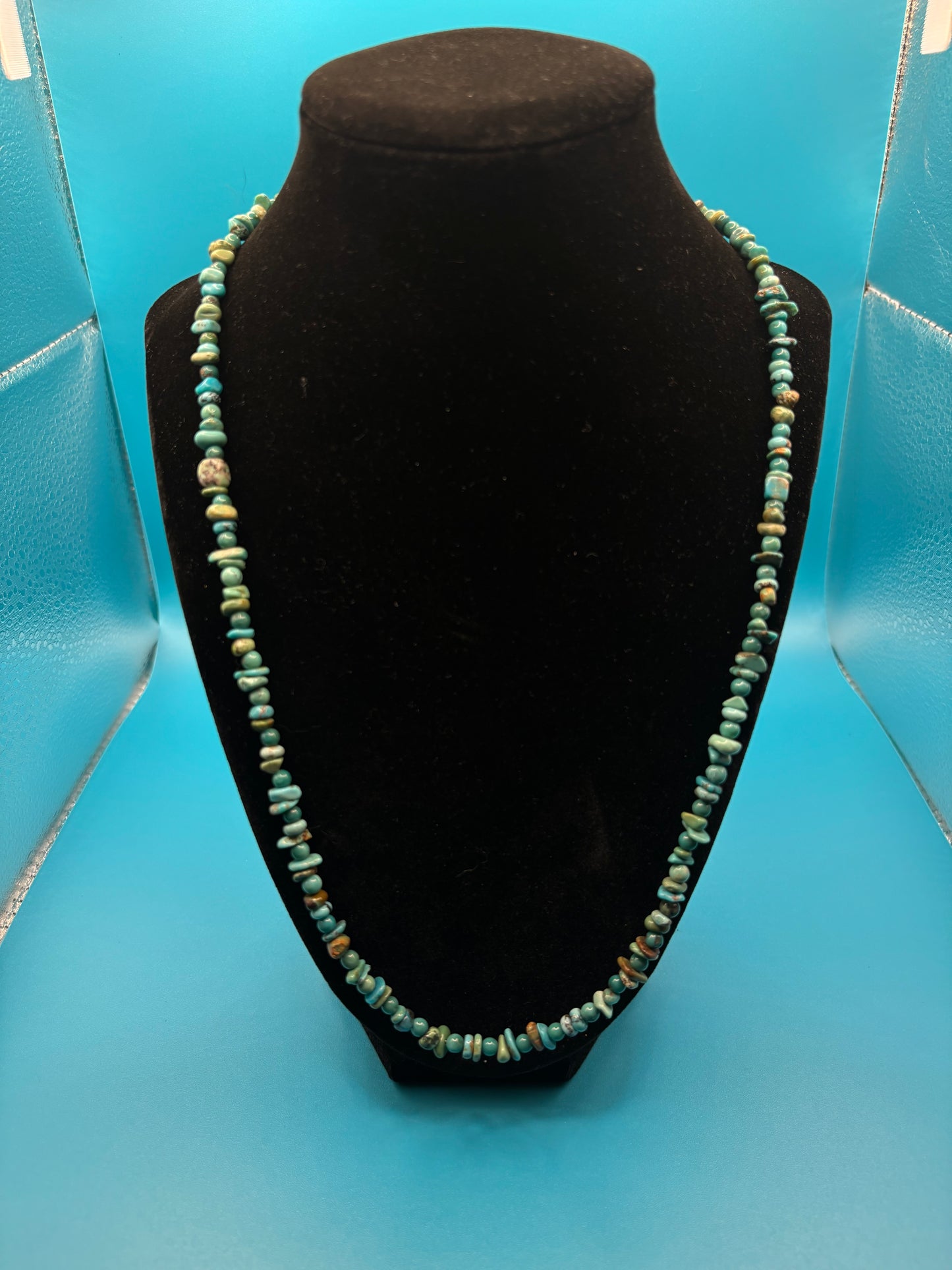 Turquoise Chip Necklace ￼